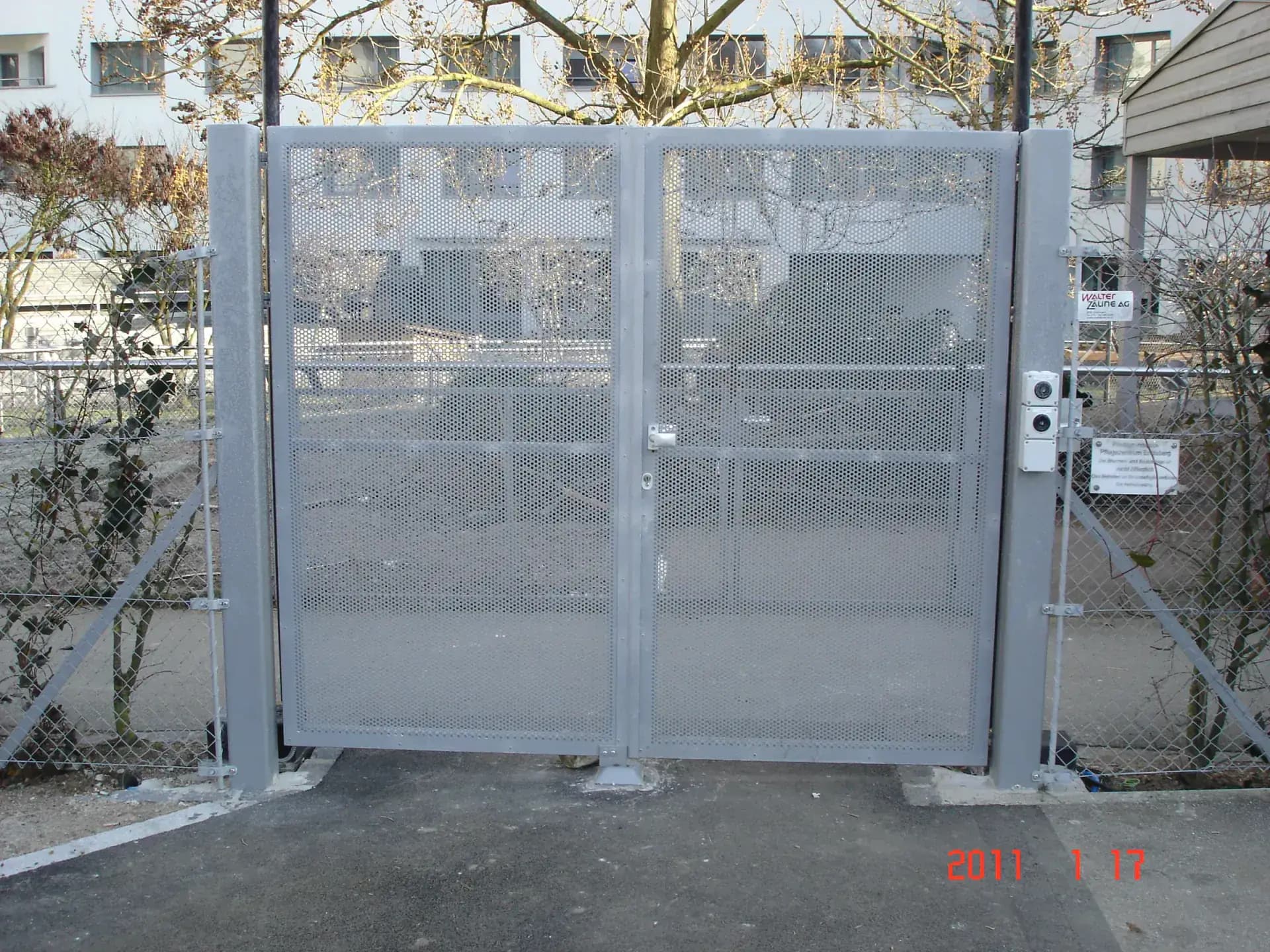Flügeltore von der Walter Zäune AG (4)