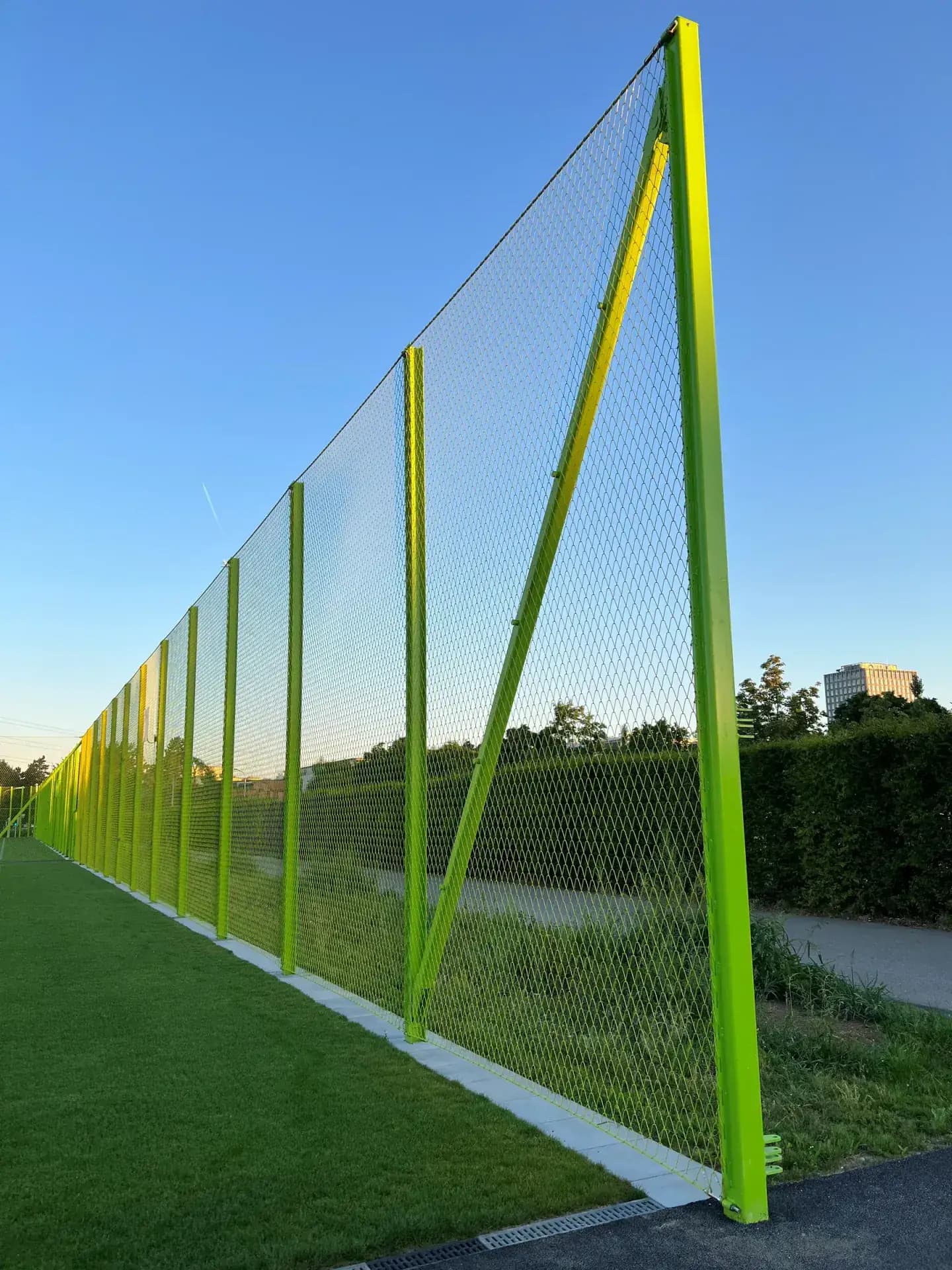 Sportanlage Heerenschürli, Zürich, Referenzprojekt der Walter Zäune AG (8)