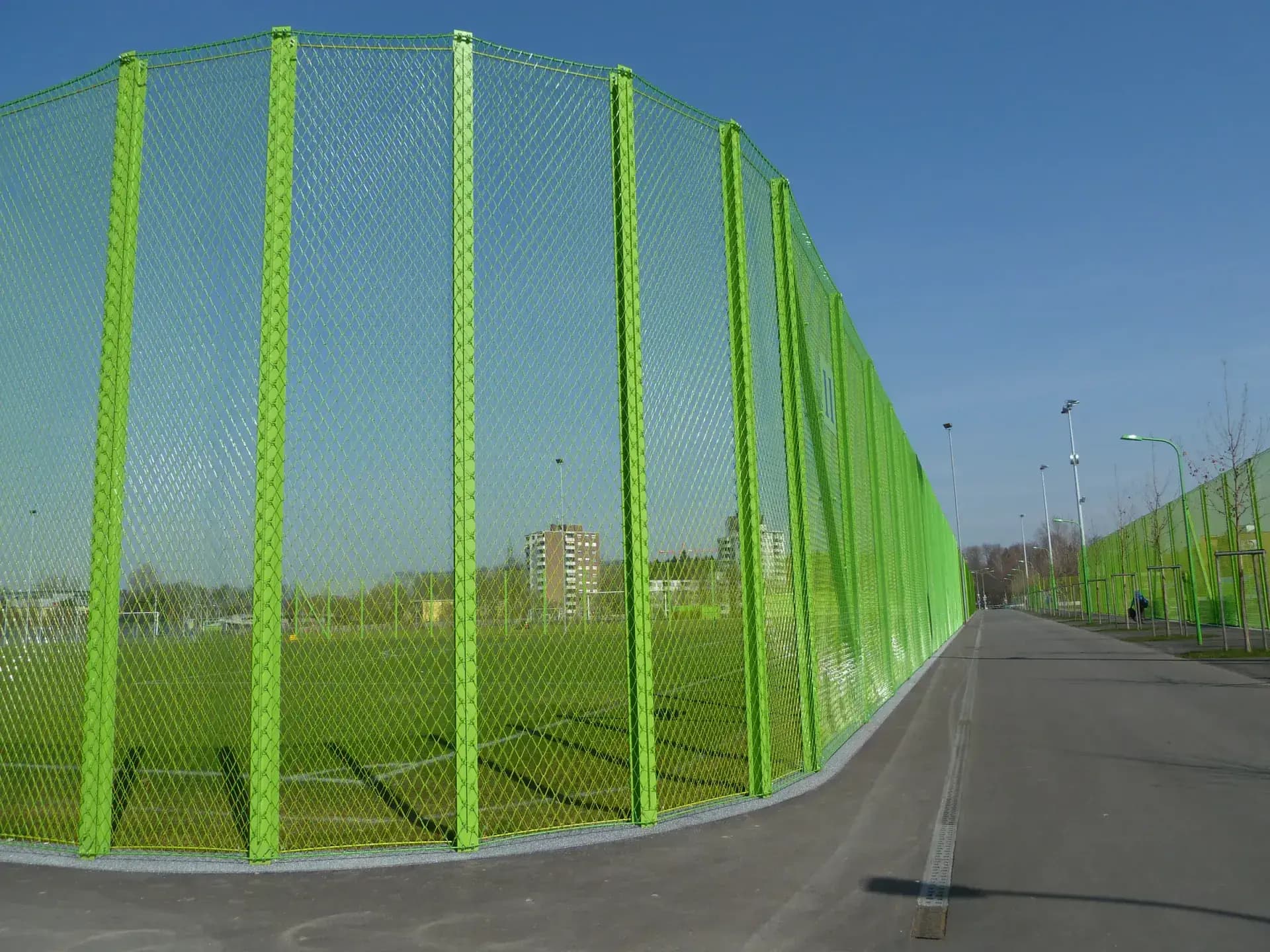 Sportanlage Heerenschürli, Zürich, Referenzprojekt der Walter Zäune AG (3)