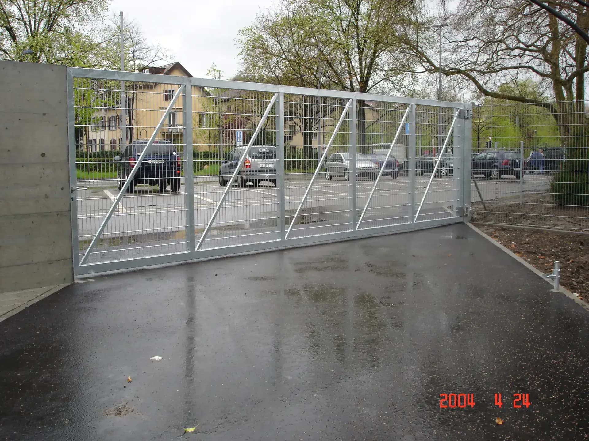 Flügeltore von der Walter Zäune AG (8)