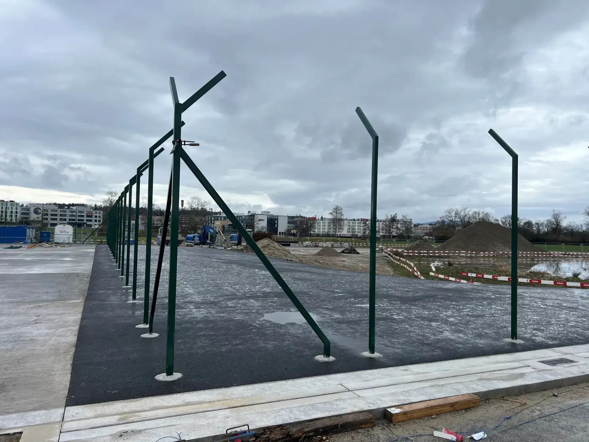 Zone West, Flughafen Zürich, Referenzprojekt der Walter Zäune AG (2)