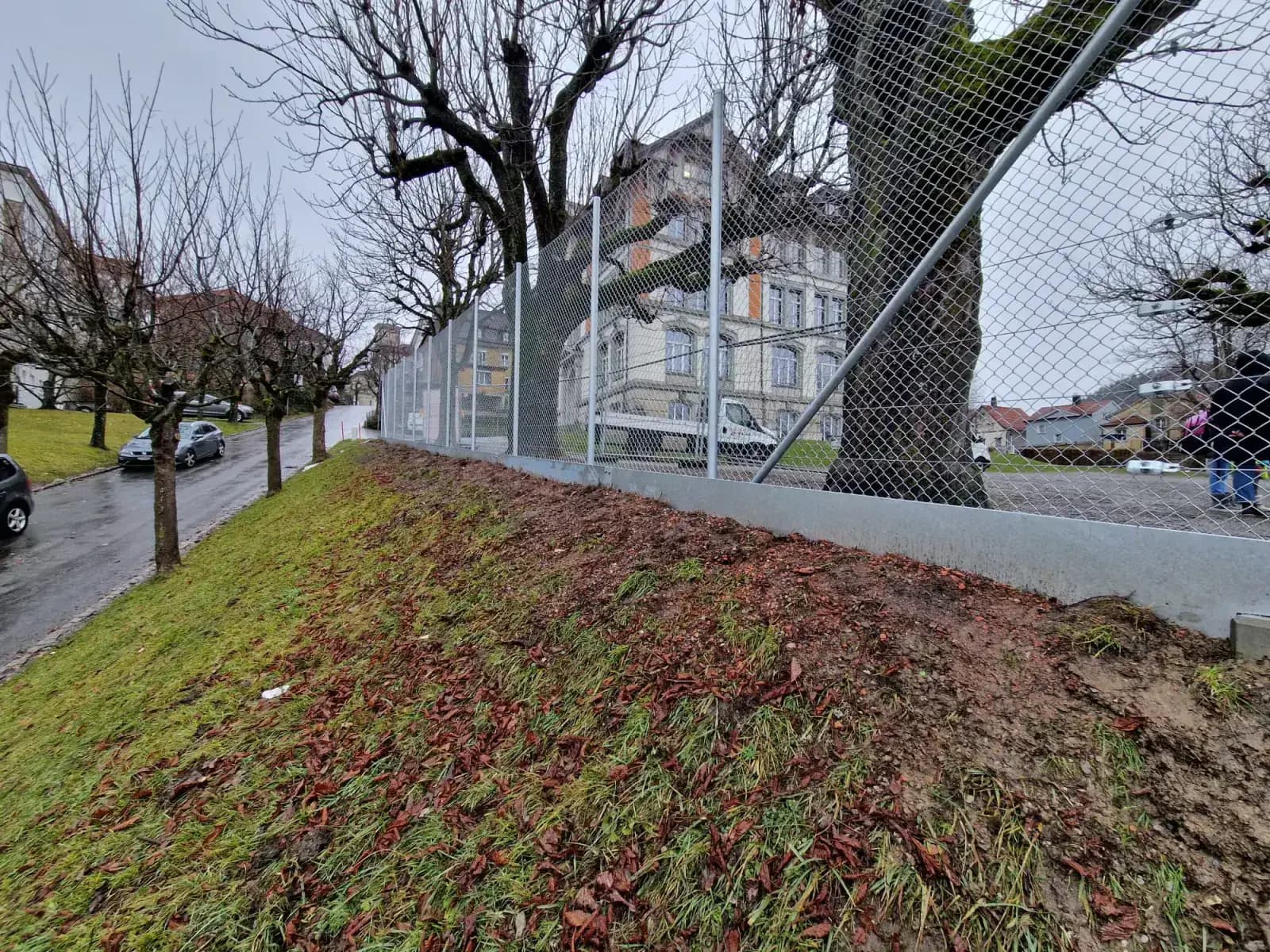 Schulhaus Dorf, Heiden, Referenzprojekt der Walter Zäune AG (2)